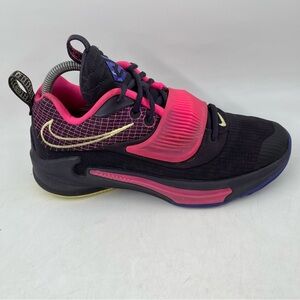 👞 Nike Unisex Zoom Freak 3-SZ 6 Y-Purple Pink Low Top Lace- Up Running Shoe